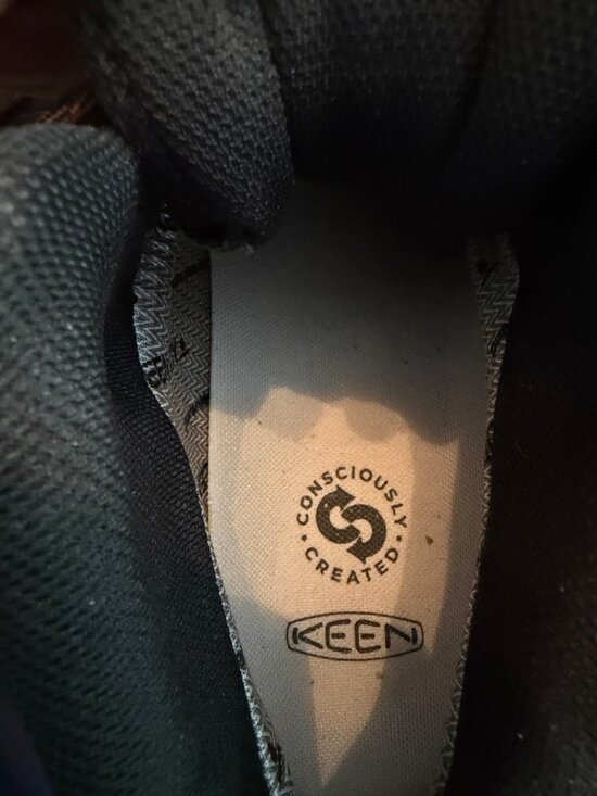 Keen Mens Waterproof Hiking Boots Size 9 Gray & Black Rugged Outdoor Footwear main image 7
